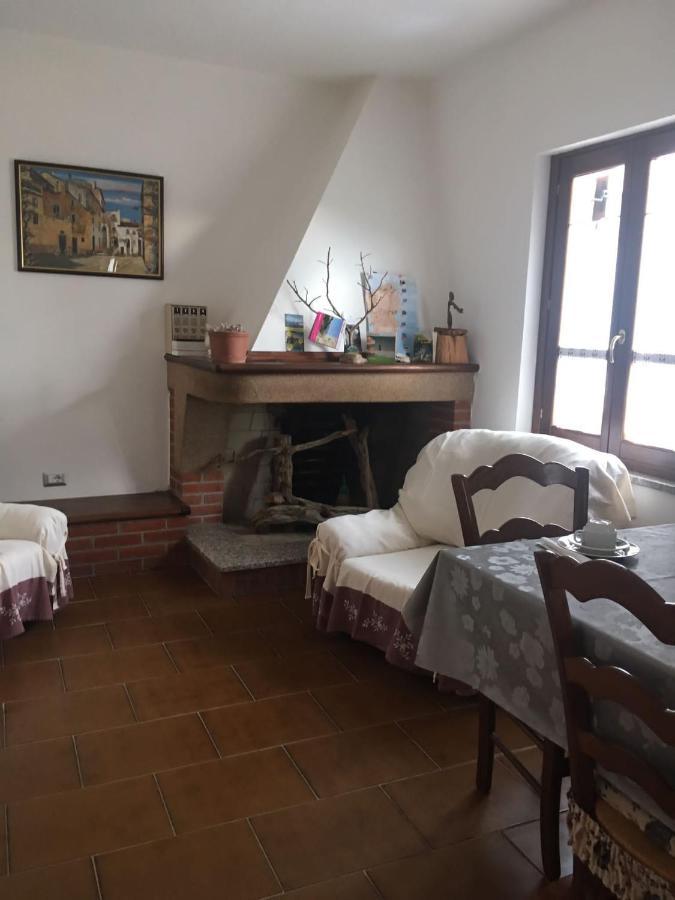 B&B Mideri Urzulei エクステリア 写真